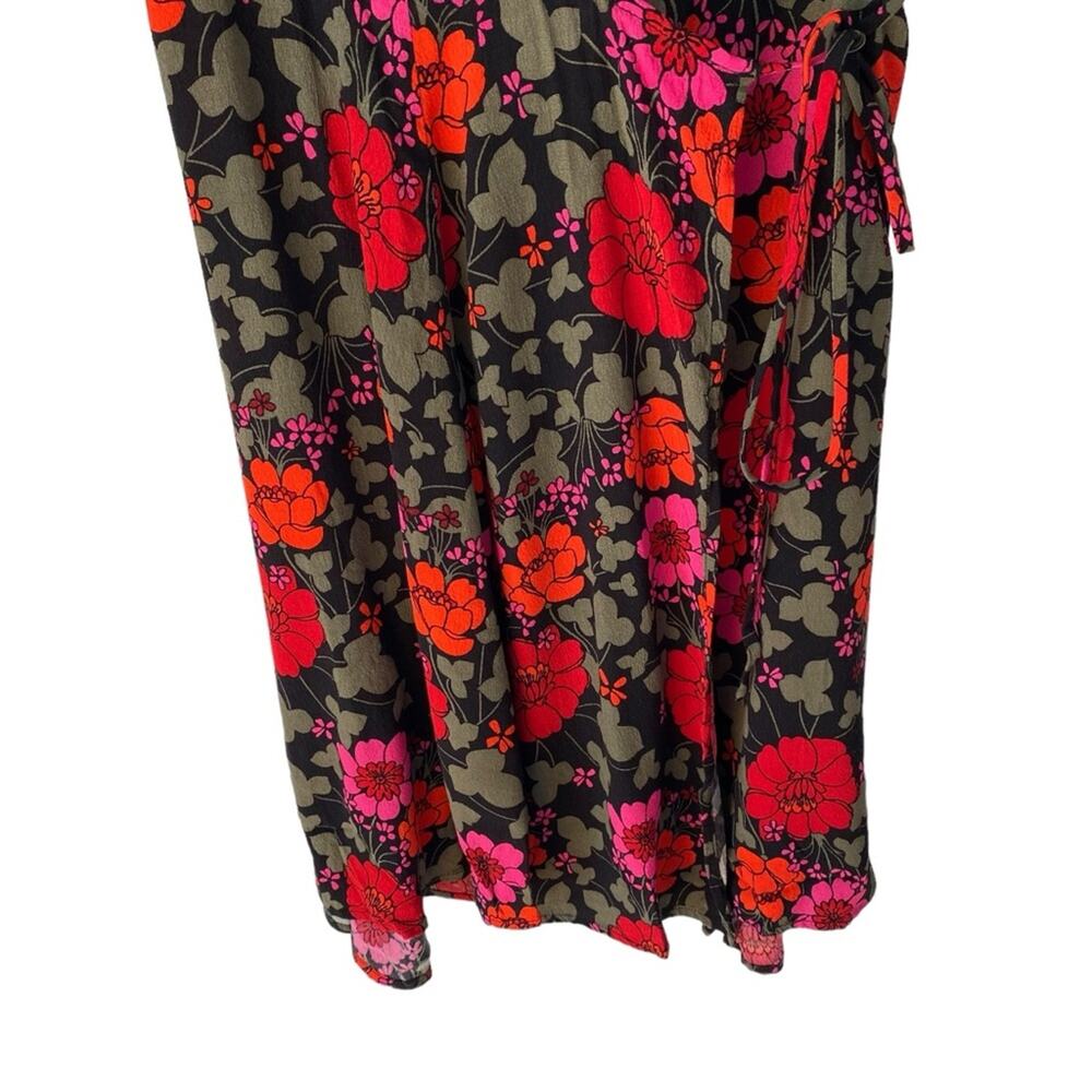 Rolla’s Cleo Rambling Floral Mini Wrap Dress size medium Black Red Pink Flowers - Picture 6 of 12